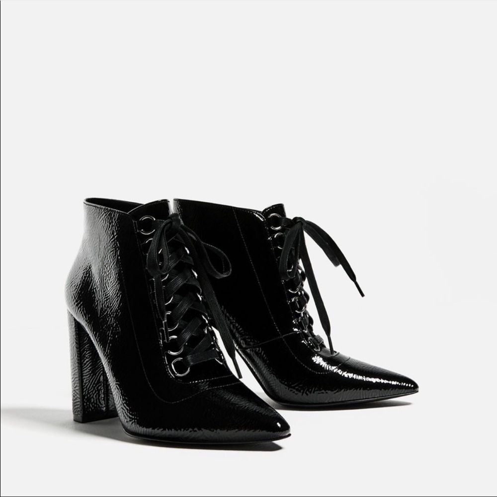 NWOT Shiny booties